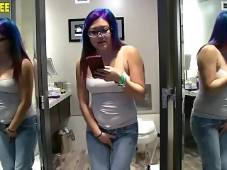 Desperate To Pee Pissing Her Jeans Spandex 30